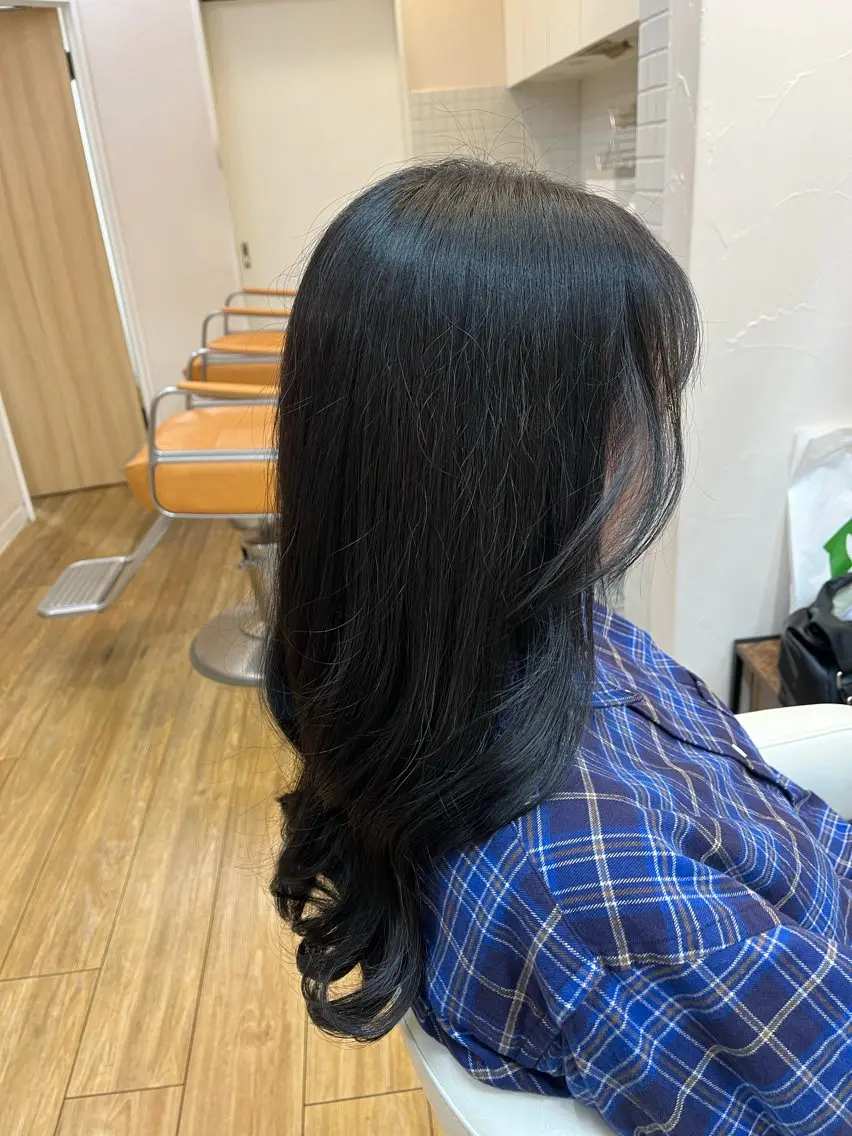 カラー 黒髪 ブルーカラー ブルーブラック ヘアセットモデル/ kotohaのヘアスタイル