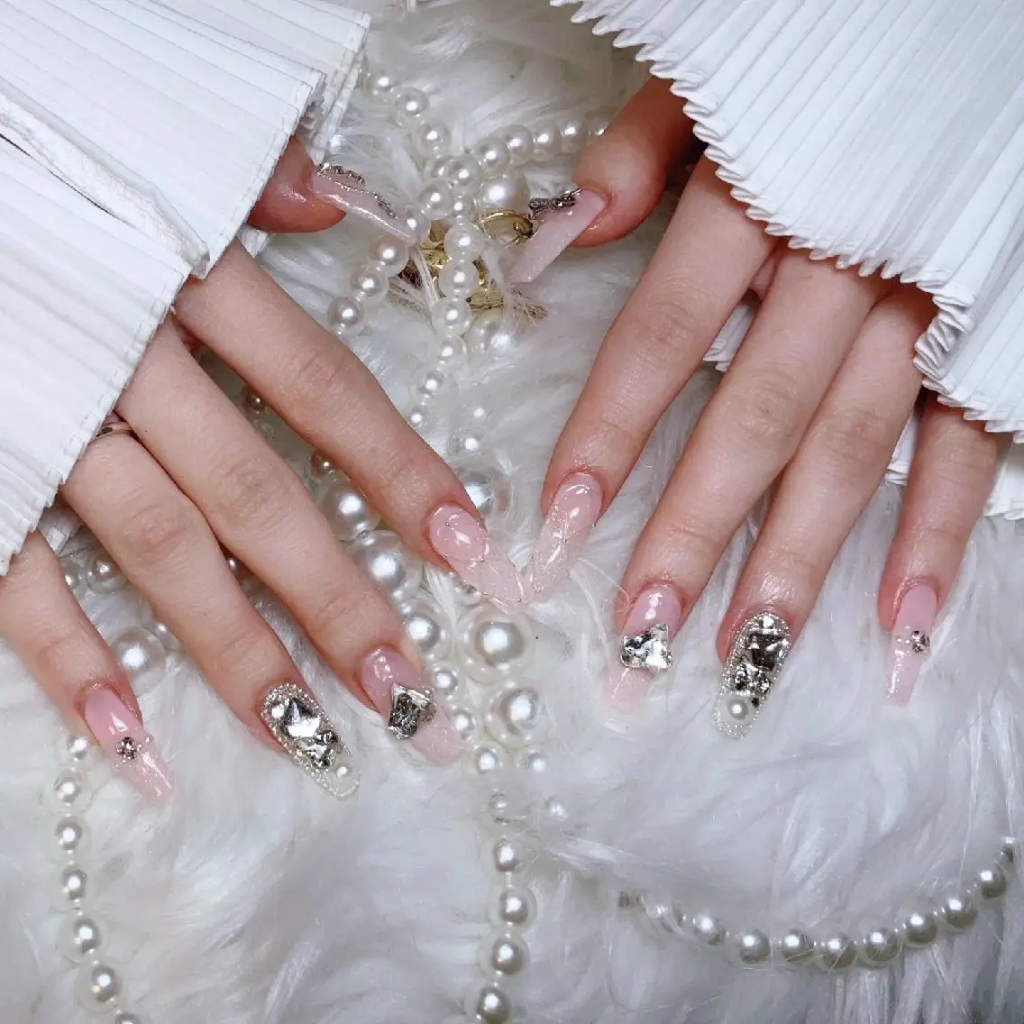 ネイル 🍭Yun nail hyejin🌸のネイルデザイン