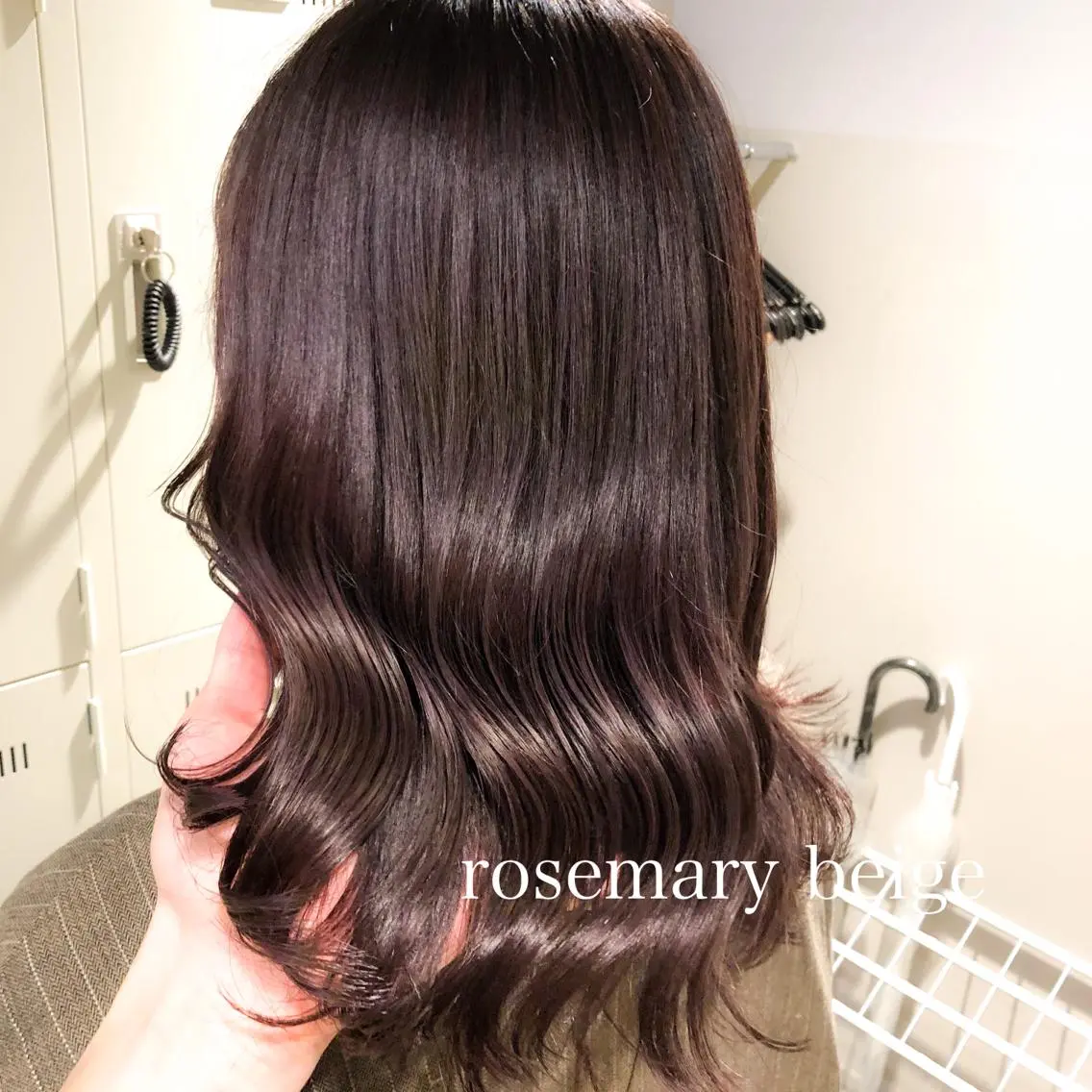 セミロング カラー ヘアカラー トリートメント ハイトーン×レイヤー カットTAKUMIのヘアスタイル