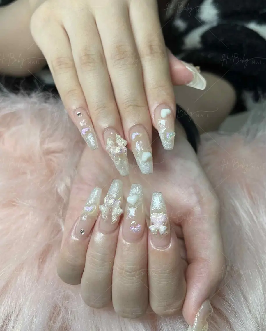 ネイル オーロラネイル フレンチネイル ジェルネイル ハロウィン キラキラネイル H.baby Nail Salonのネイルデザイン