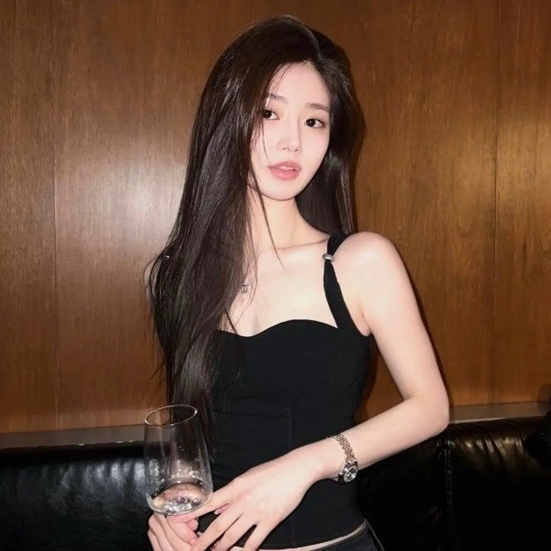 ロング カラー カット ヘアカラー トリートメント 顔まわりレイヤー× 韓国ヘアオタベシンヤのヘアスタイル