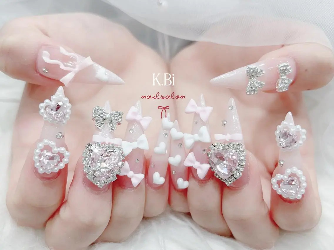 ネイル ジェルネイル ロングネイル ソフトジェル スーパーロングネイル ハンドネイル k.bi nailsalonのネイルデザイン