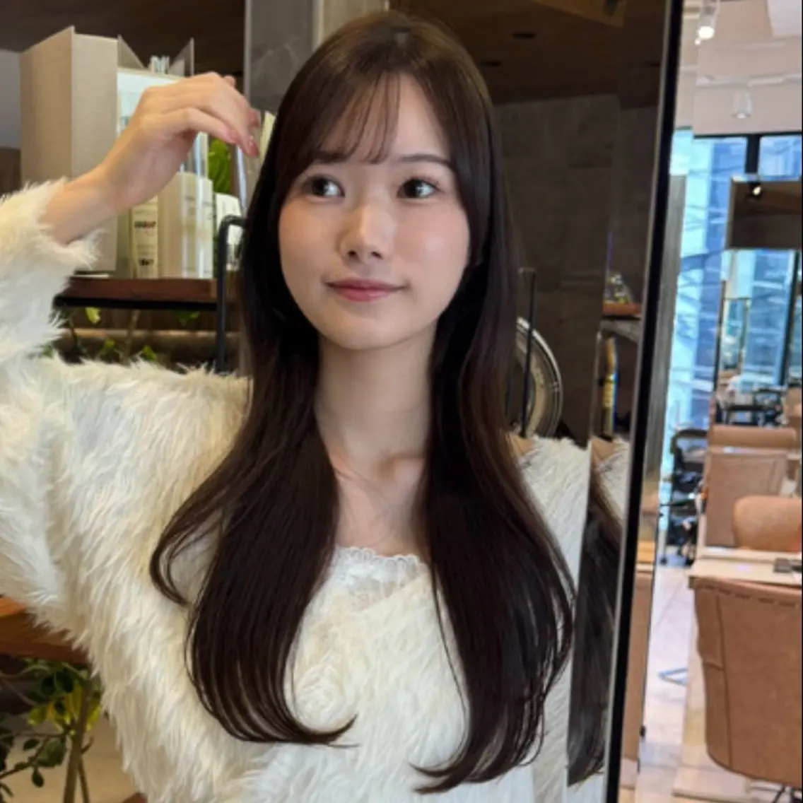 ミディアム 🌟表参道/ レイヤー🌟飯塚のヘアスタイル