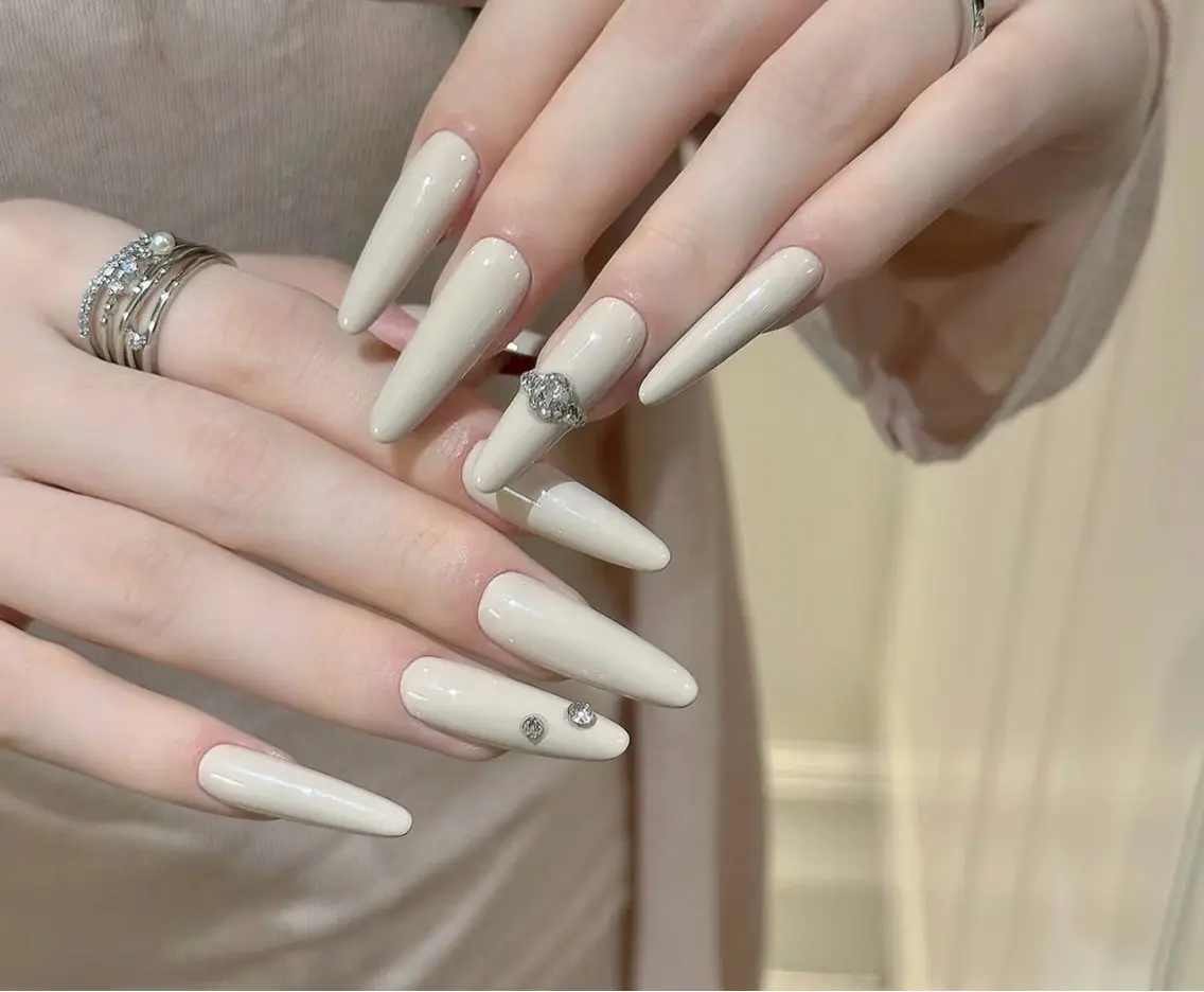 ネイル ハンドネイル H3 Nail Miniのネイルデザイン