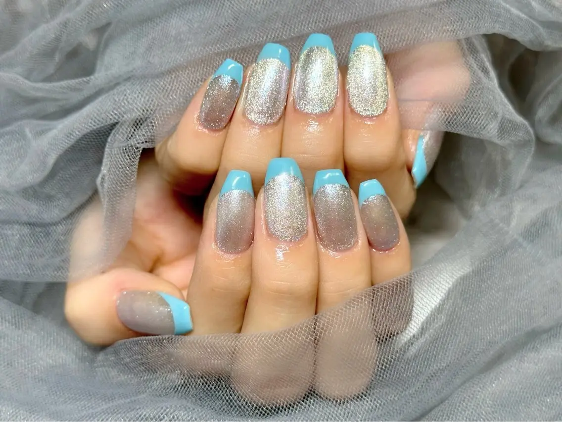 ネイル フレンチネイル 水色 マグネットネイル ハンドネイル Nail Salon KURELLYのネイルデザイン