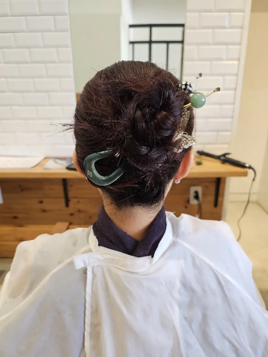 ヘアアレンジ 浴衣 MATSU 🌟個性派カラーのヘアスタイル