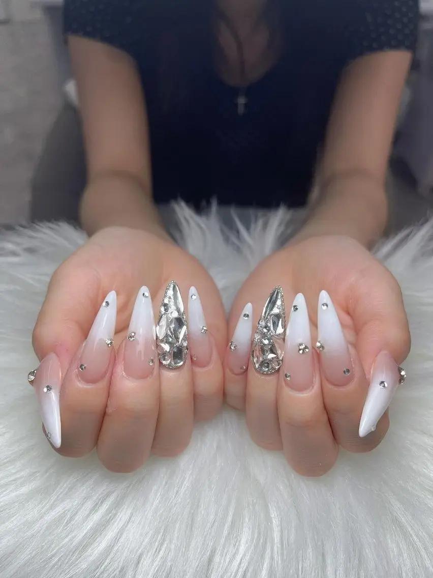 ネイル フレンチネイル ジェルネイル ガーリー 韓国ネイル ロングネイル ハンドネイル NieNail Nezukoのネイルデザイン
