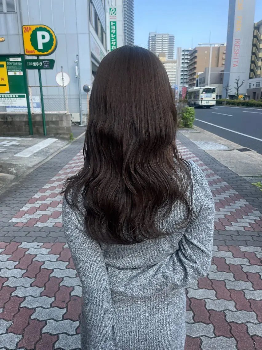 セミロング yuna/オリーブ /髪質改善ストレートのヘアスタイル