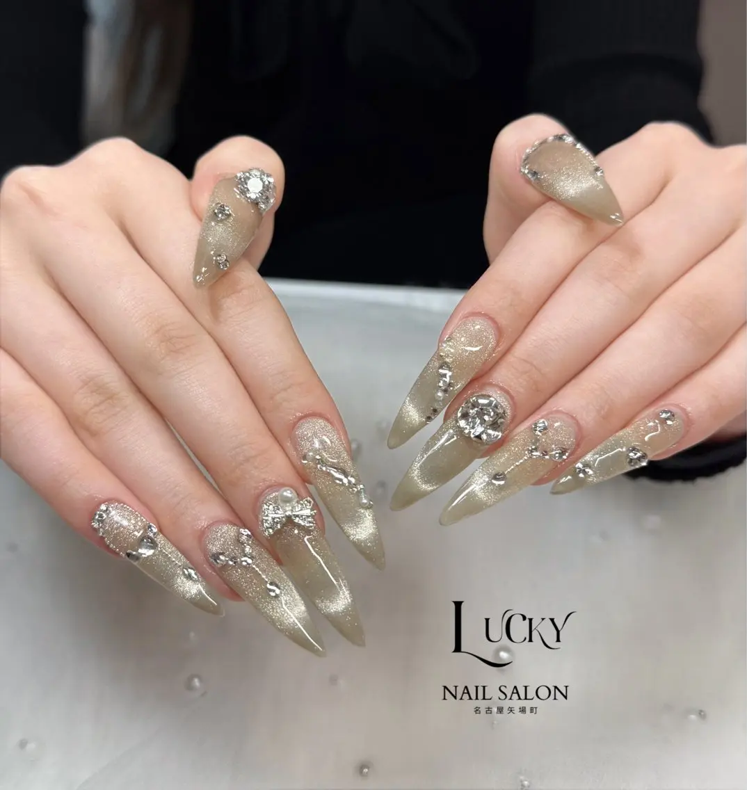 ネイル アートネイル ジェルネイル ロングネイル 持ち込み シンプルネイル ハンドネイル Lucky Nail Salonのネイルデザイン