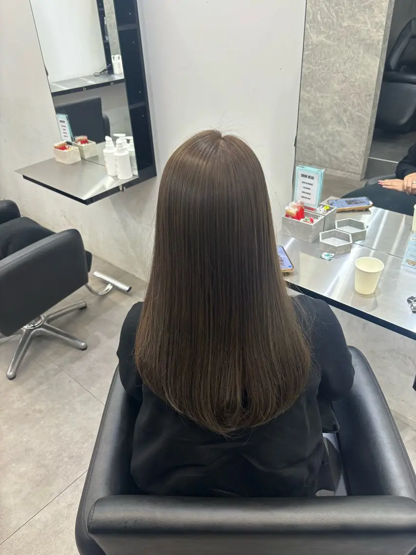 ロング カラー Core茶屋町 HINATAのヘアスタイル