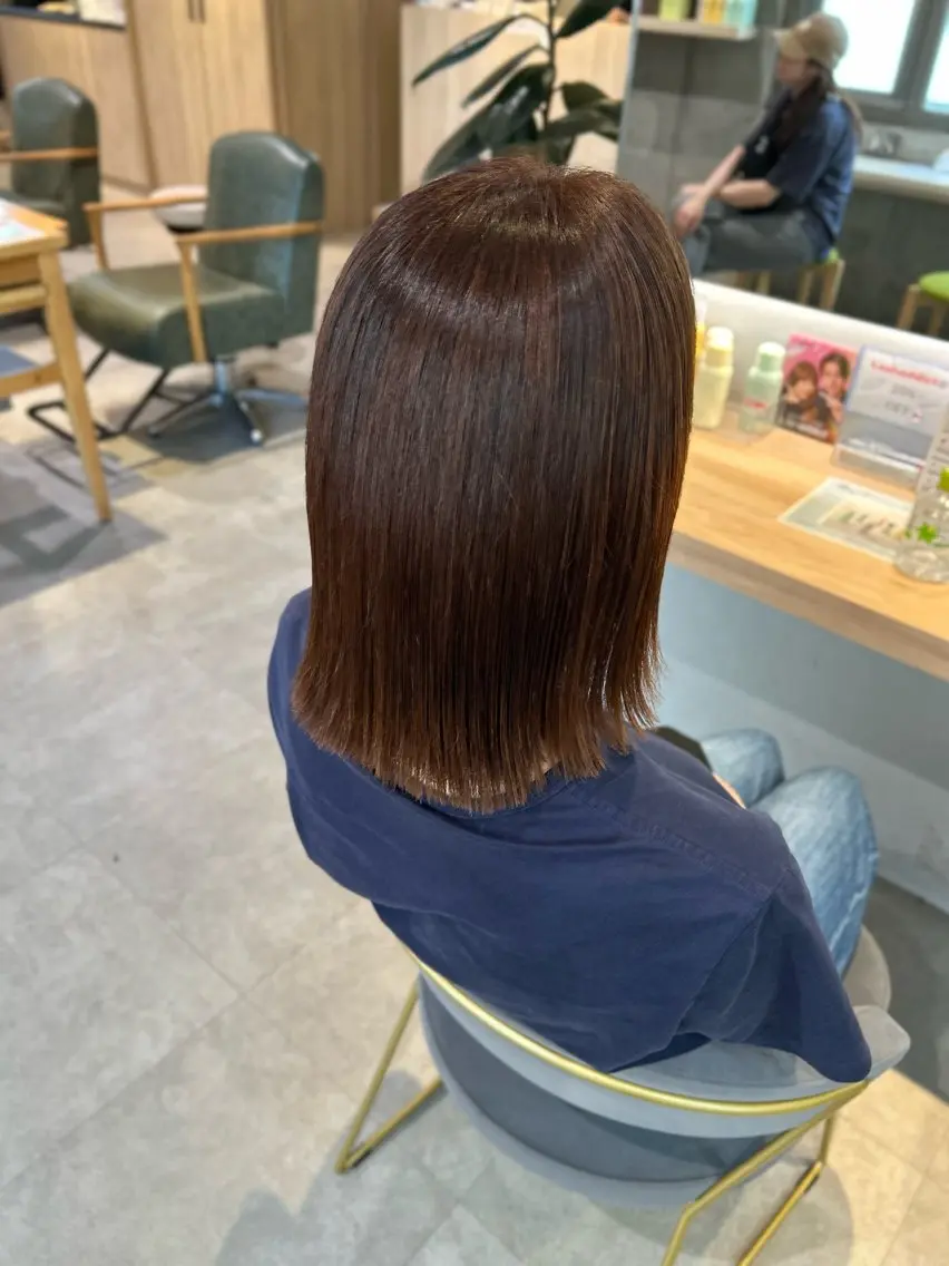 ミディアム 縮毛矯正 𝐚𝐨𝐢🩰/ パーソナルカラーのヘアスタイル