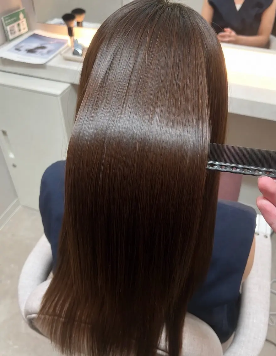 ロング カット 縮毛矯正 トリートメント オイカワ /個室/髪質改善のヘアスタイル