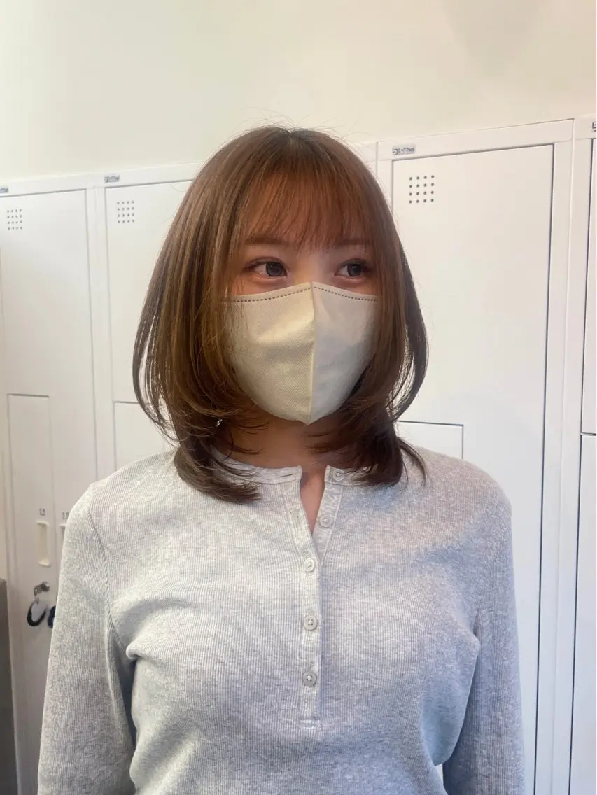 ミディアム 加藤 里咲のヘアスタイル