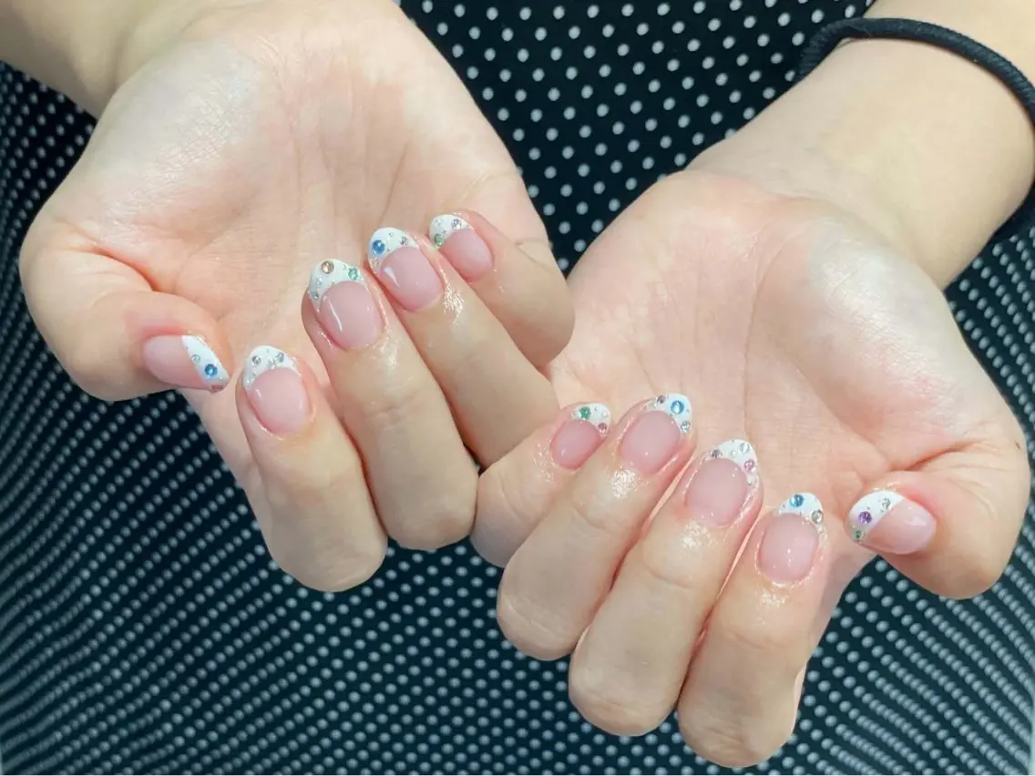 ネイル チークネイル ドット フレンチネイル グラデーション ハート Eli Muse 新宿ネイルのネイルデザイン