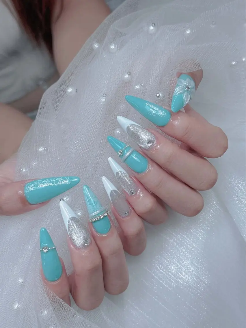 ネイル アートネイル ジェルネイル 韓国ネイル ニュアンスネイル ハンドネイル Luna Nail.Novaのネイルデザイン