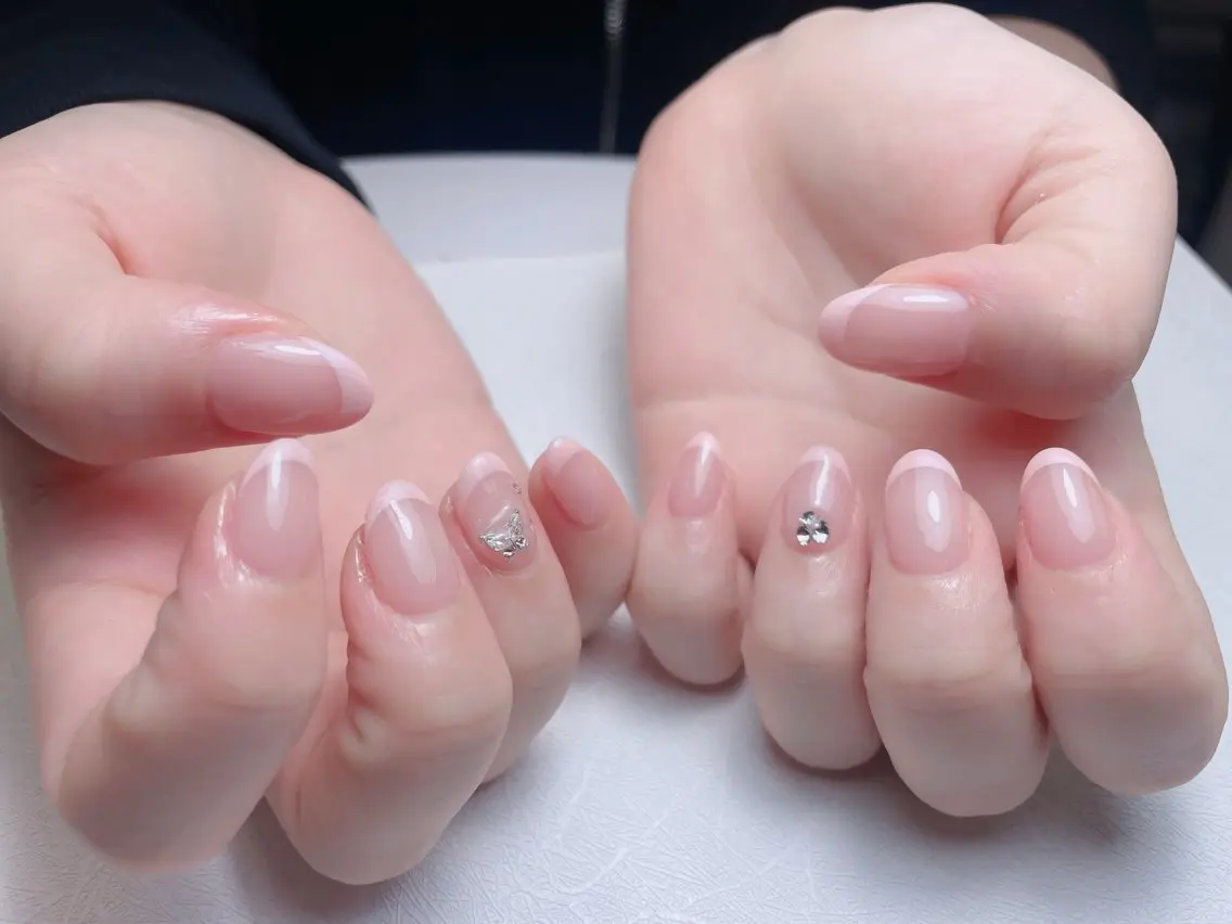 ネイル アートネイル 長さ出し フレンチネイル ジェルネイル ガーリー 中野駅から2分 MEO NAILのネイルデザイン