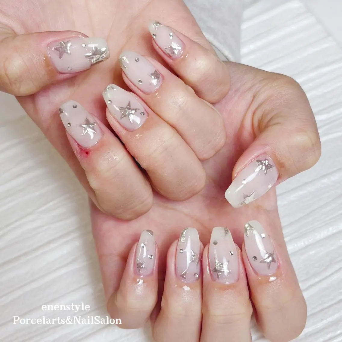 ミディアム ネイル 🐾enen style 🐾のネイルデザイン