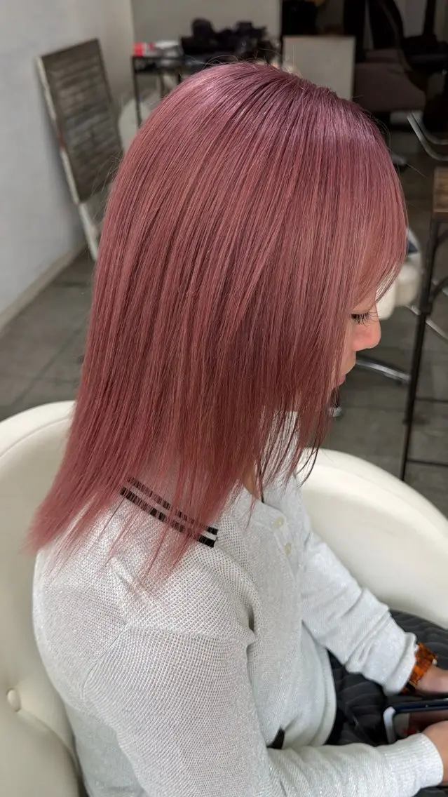 セミロング カラー ブリーチ ハイトーンカラー ピンクカラー ヘアカラー トリートメント makoto / 池袋 Rojiのヘアスタイル