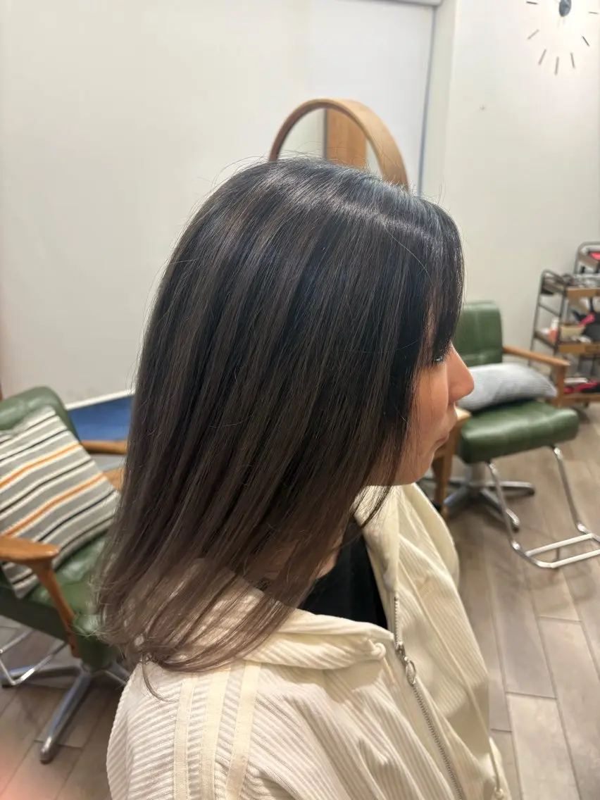 セミロング カラー ヘアカラー トリートメント 鮫島海斗☆レイヤー☆ ケアブリーチのヘアスタイル