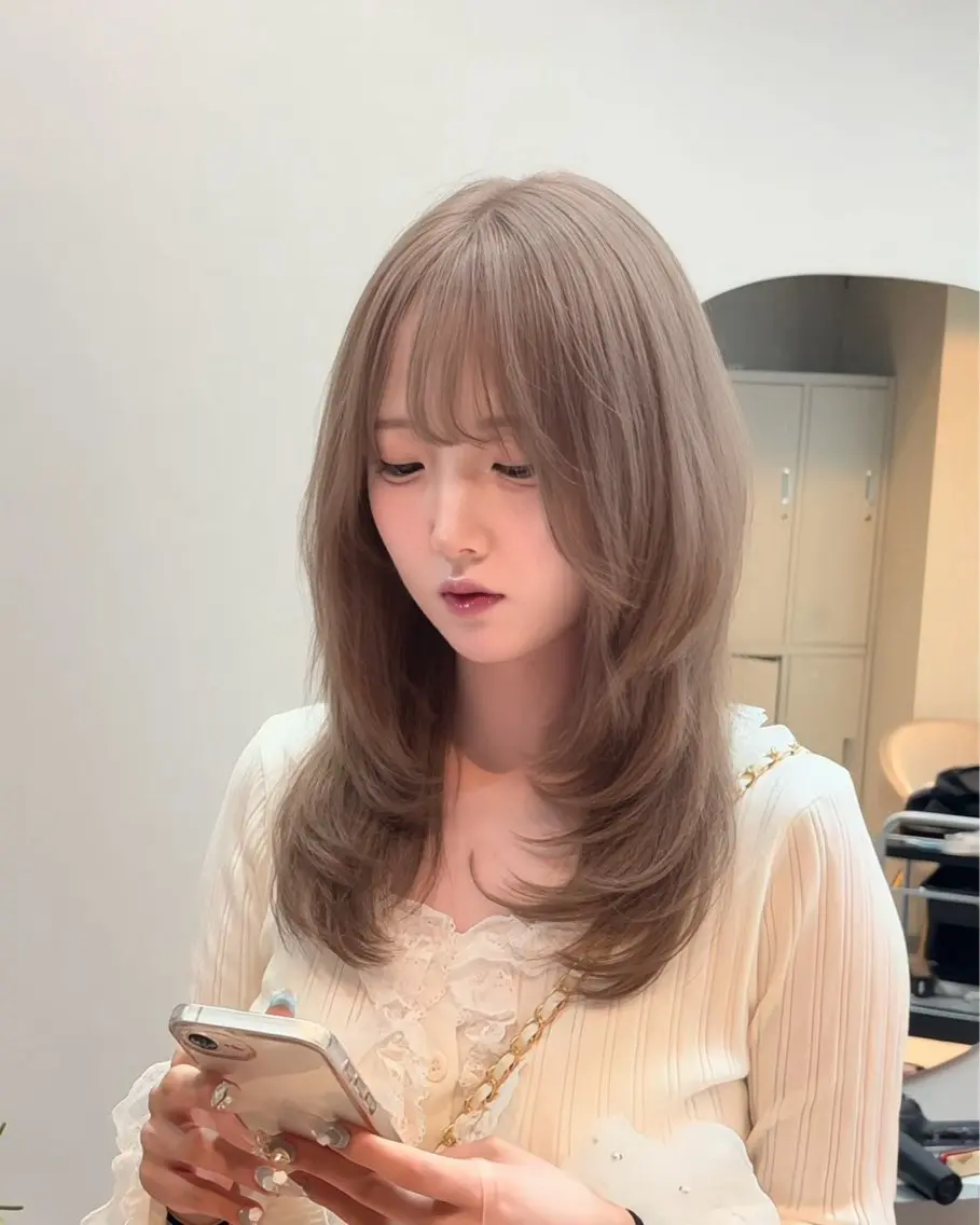 ロング カラー ブリーチ ケアブリーチ 透明感カラー ハイトーンカラー ヘアカラー 艶感カラー 🩵レイヤー/紫音のヘアスタイル