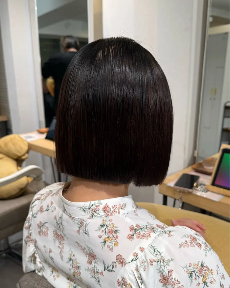 ショート ボブレイヤー ボブ 顔まわりレイヤー レイヤーカット 似合わせカット カット トリートメント sayuri/心斎橋 /ハイトーンカラーのヘアスタイル