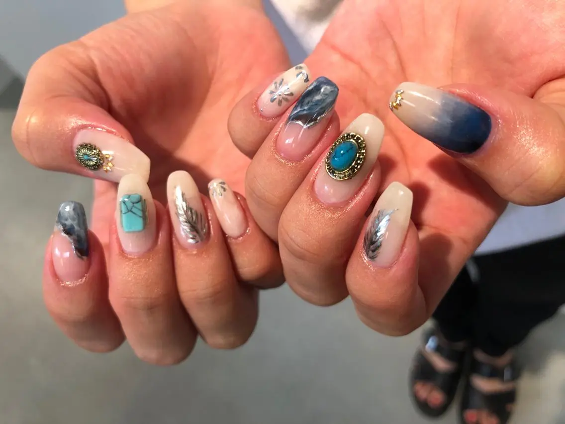 ネイル ハンドネイル alloy nailのネイルデザイン