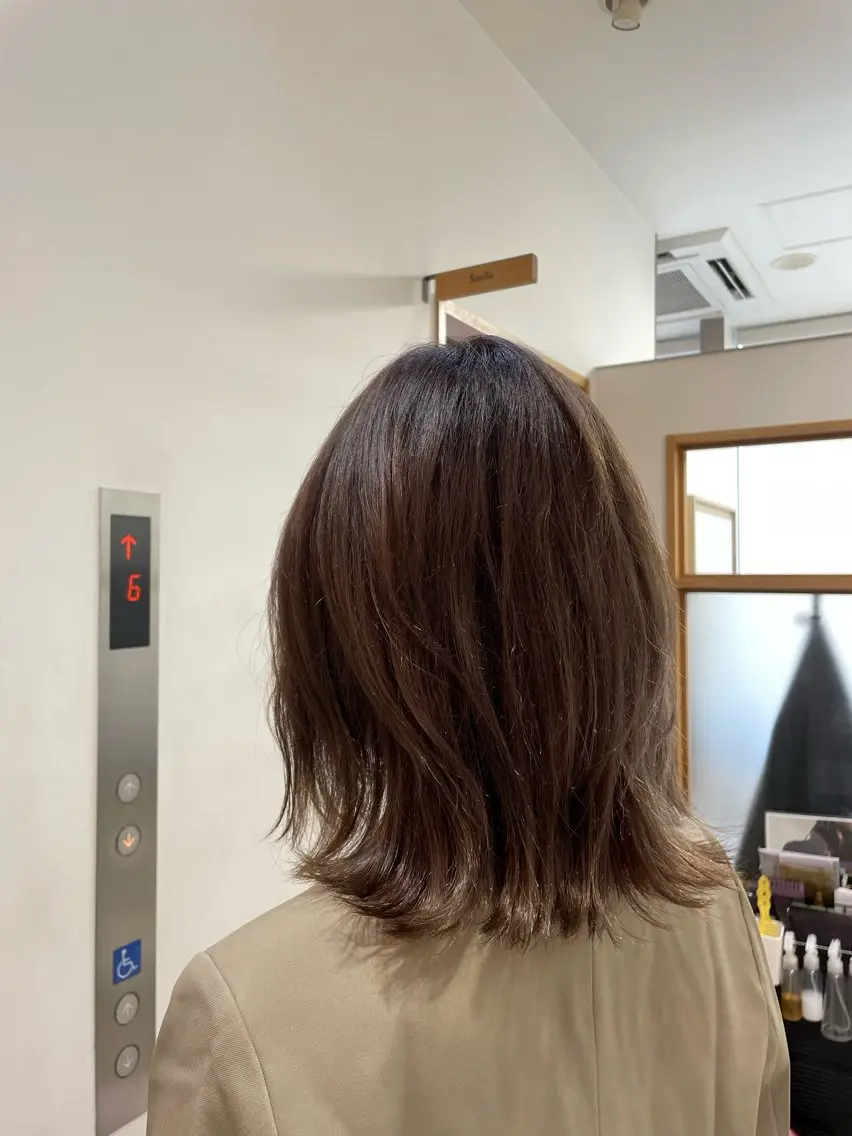 ミディアム ミディアムレイヤー レイヤーカット カット BLEACH 🟥 PERM 天神🏆のヘアスタイル