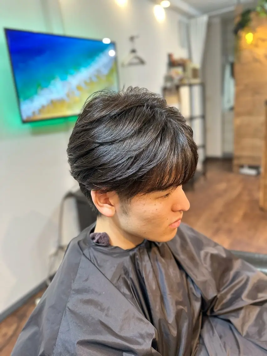 ミディアム パーマ メンズ ミディアムパーマ マッシュ メンズパーマ シースルーマッシュ カット パーマ トリートメント Luzir⭐︎ GEN⭐︎のヘアスタイル