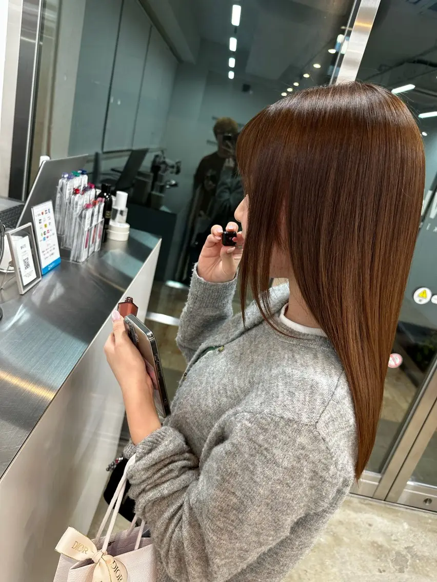 ミディアム 縮毛矯正 伊藤 郁弥のヘアスタイル