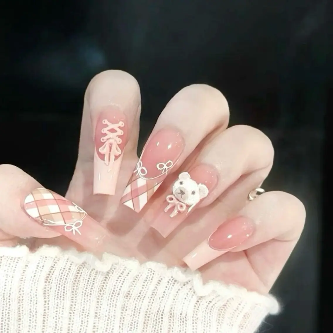 ネイル ジェルネイル 韓国ネイル ロングネイル ピンク 春ネイル ハンドネイル Blingg NailStudioのネイルデザイン