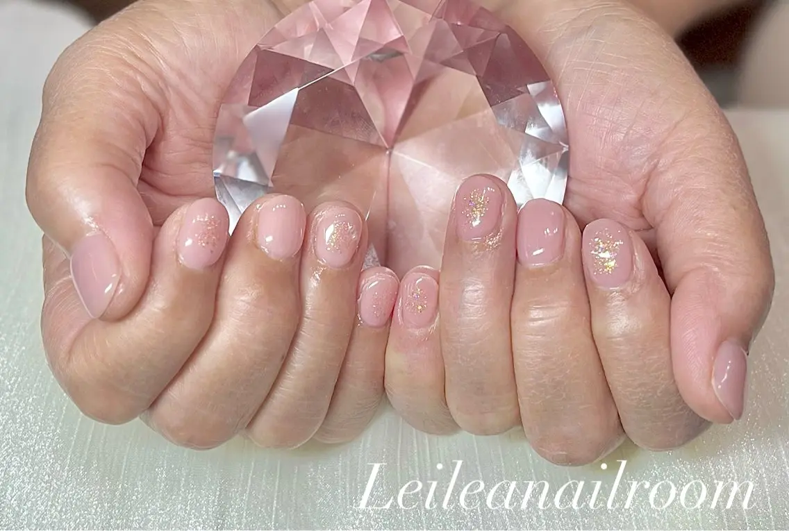 ネイル レイレア ネイルルームのネイルデザイン