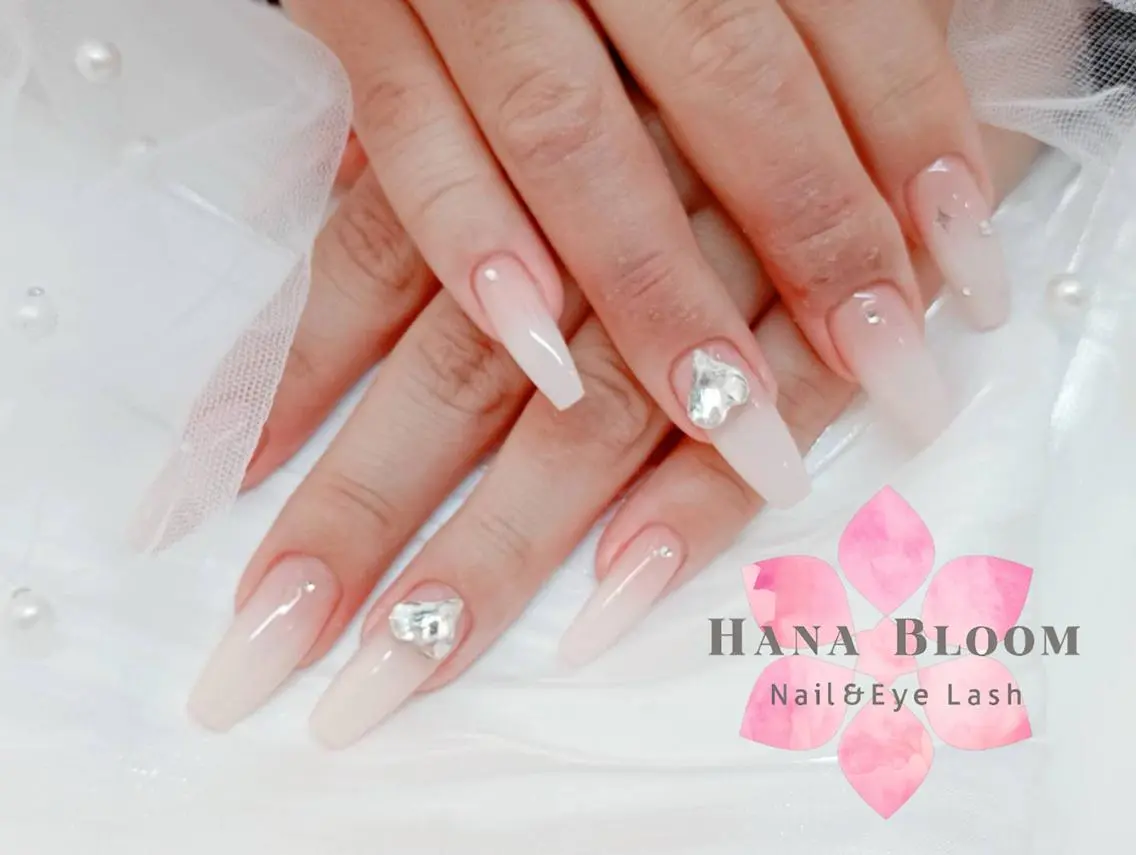 ネイル 長さ出し フレンチネイル ジェルネイル ガラスフレンチ 韓国ネイル Hana Bloom Nail💛Rinaのネイルデザイン
