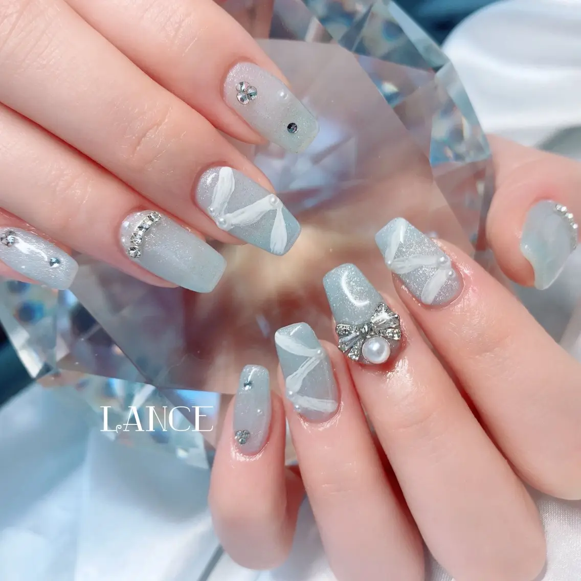 ネイル オーロラネイル フレンチネイル グラデーション キラキラネイル 韓国ネイル Lance nailのネイルデザイン