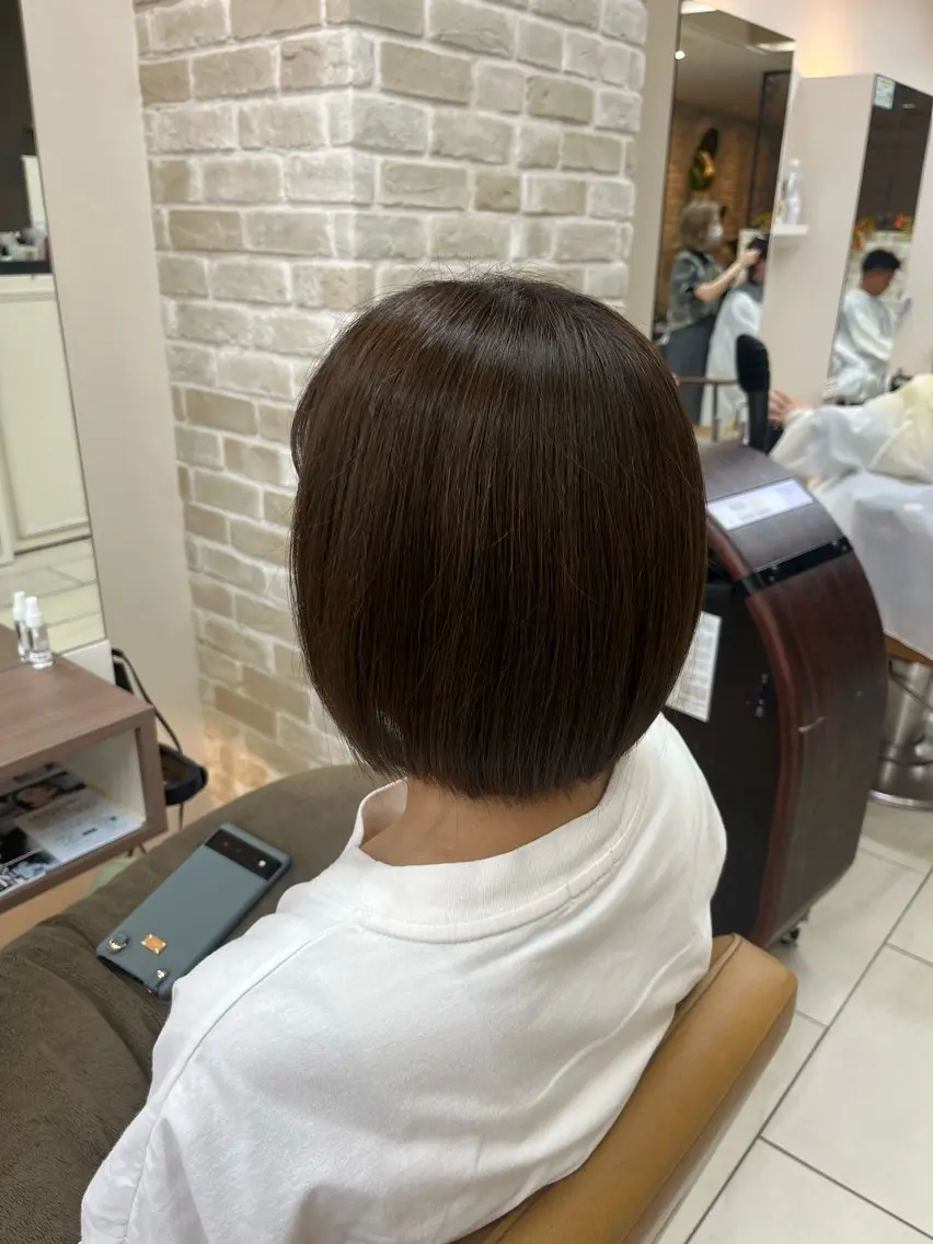 ミディアム アッシュ ハイライト 福本 光のヘアスタイル