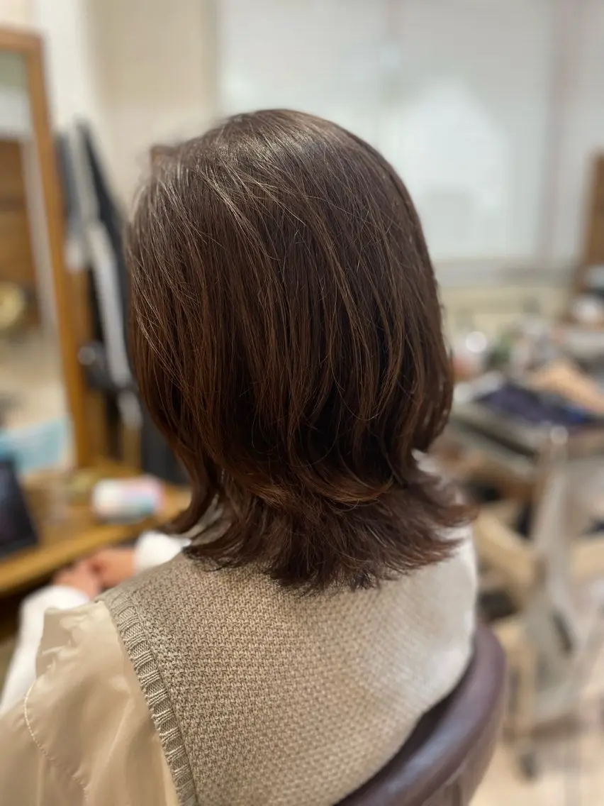 ミディアム カット ヘアカラー 茅野 あゆ美のヘアスタイル