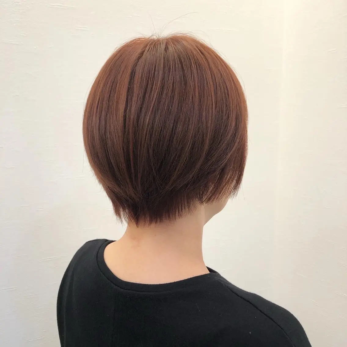 ショート ツノガイ エリのヘアスタイル