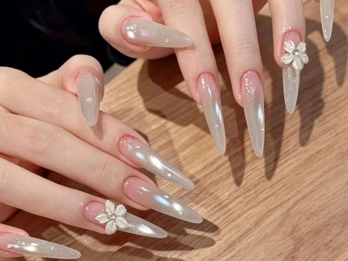 ネイル メンズ メンズ韓国風 オーロラネイル チークネイル 長さ出し フレンチネイル ハンドネイル ハンドケア 🦋new Nail🦋ニノのネイルデザイン