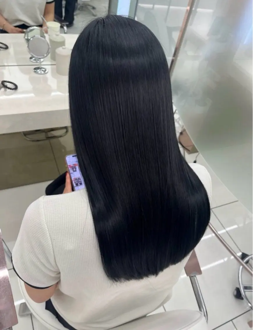 セミロング オオタ ユウトのヘアスタイル