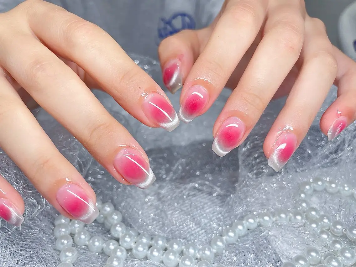 ネイル 長さ出し フットネイル フレンチネイル ジェルネイル ガラスフレンチ More Glam八王子店のネイルデザイン