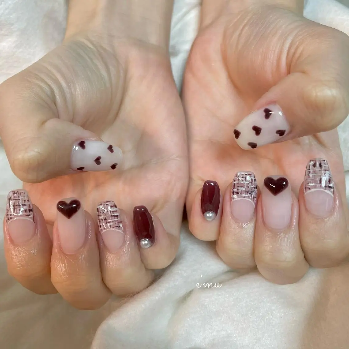 ネイル ボルドー フレンチネイル ガーリー ハート ツイードネイル nail salon e'mu💐のネイルデザイン