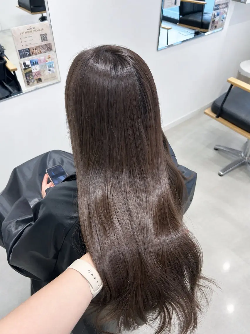 ロング カット ヘアカラー トリートメント 艶カラー/韓国風ヘア 🩵shioneのヘアスタイル