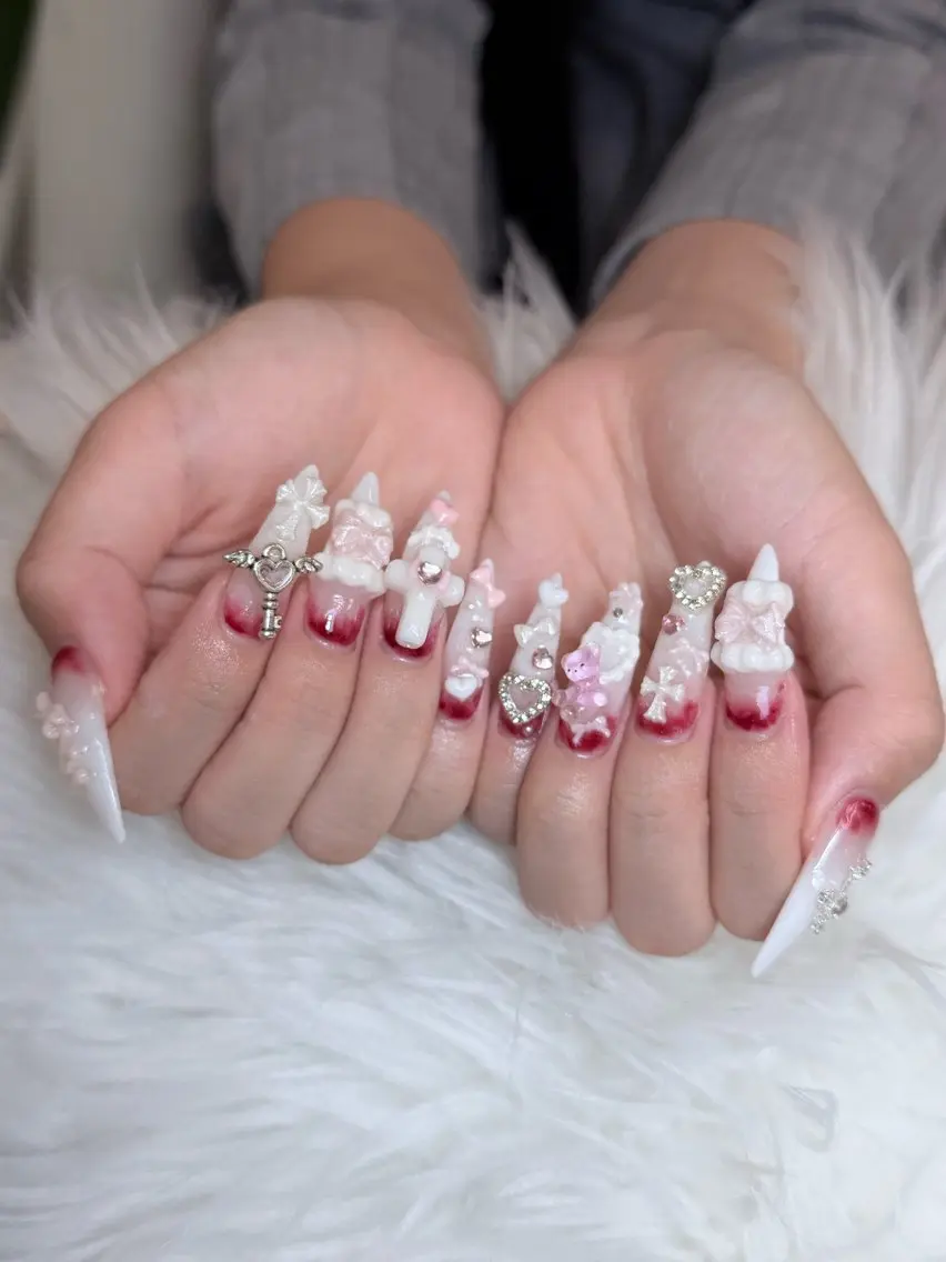 ネイル ハンドネイル ANH NAIL ゴテゴテ専門店💎のネイルデザイン