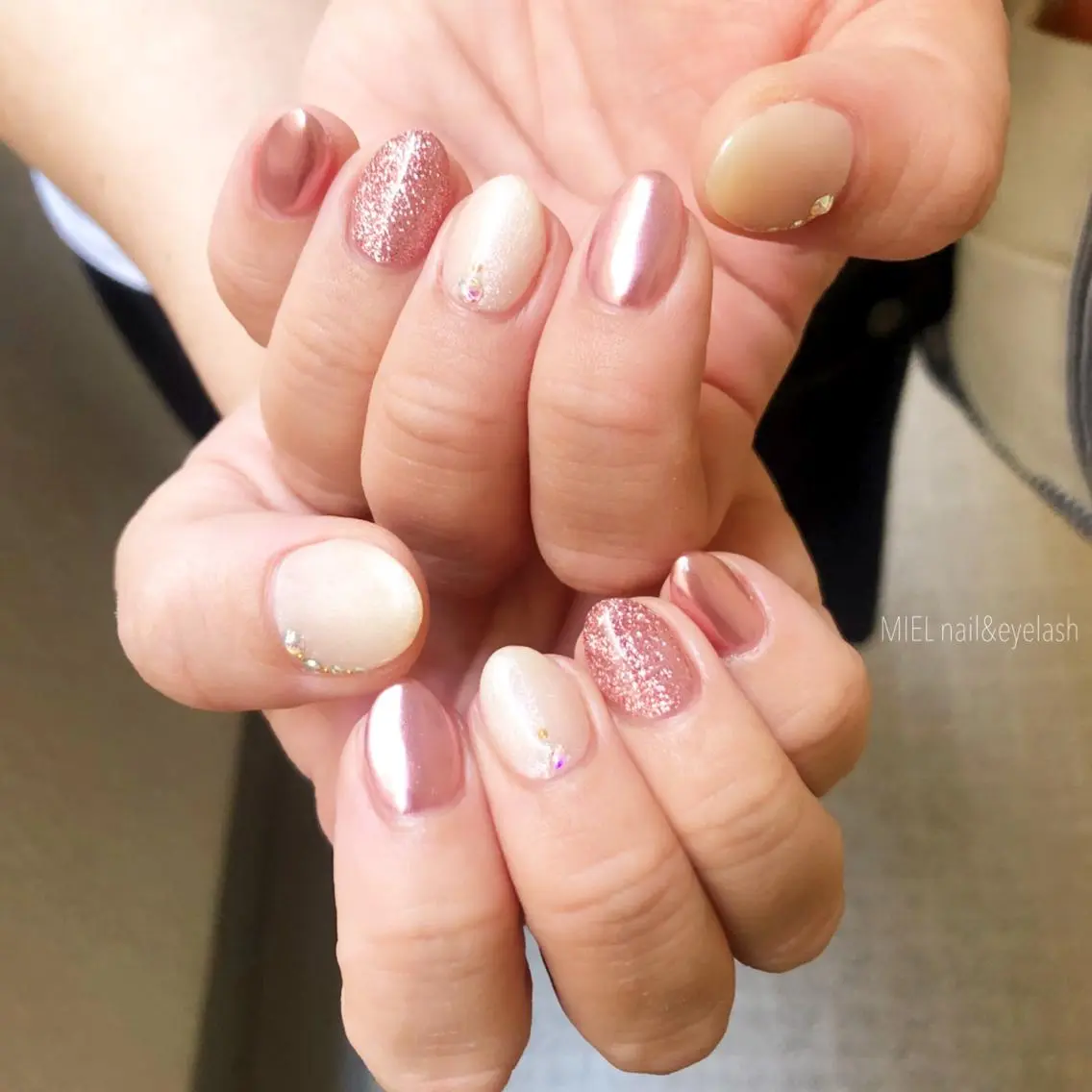 ネイル ミラーネイル ピンク nail salon monailのネイルデザイン