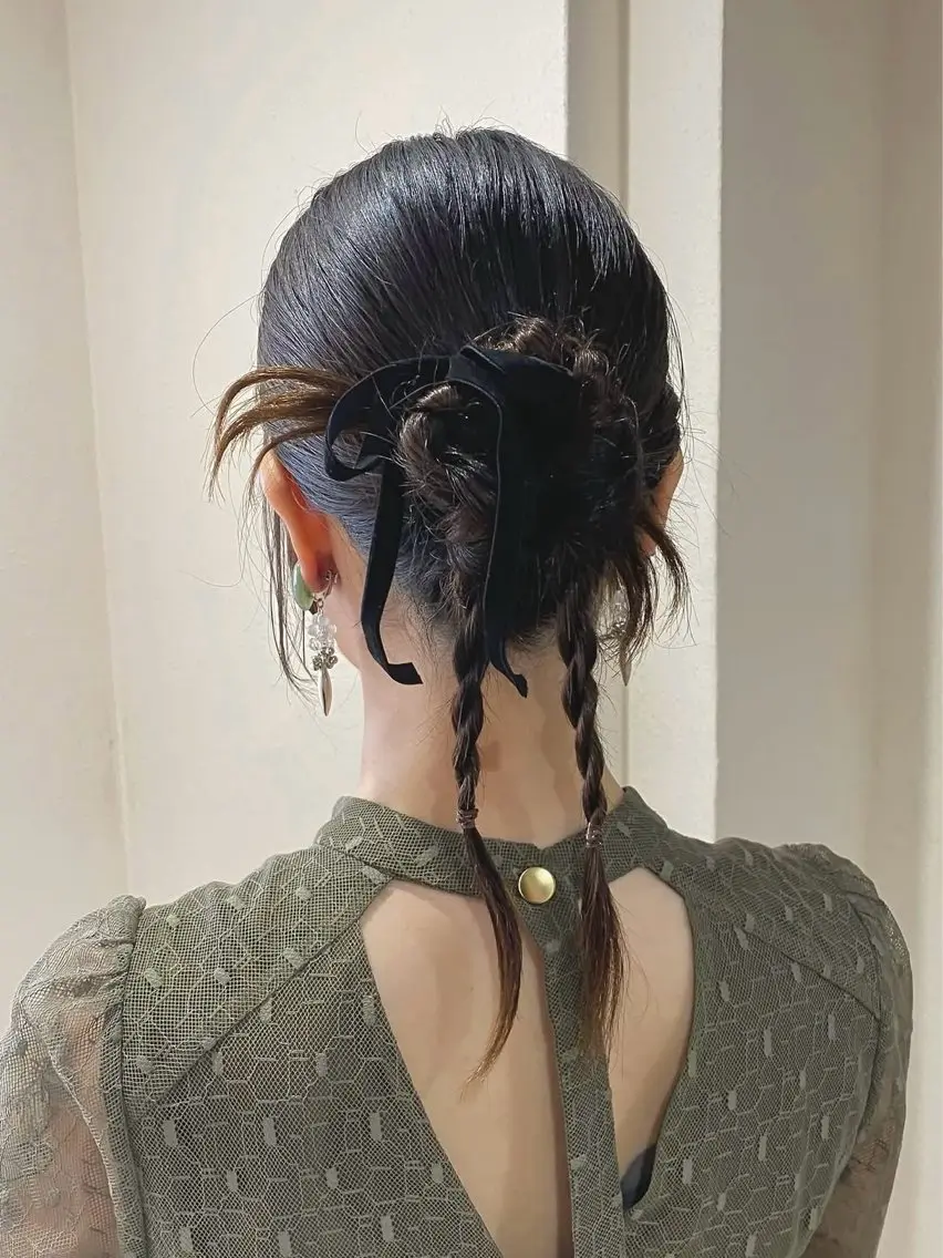 セミロング ヘアアレンジ ヘアセット くすみカラー / 肌馴染み/ 花房佑夏のヘアスタイル