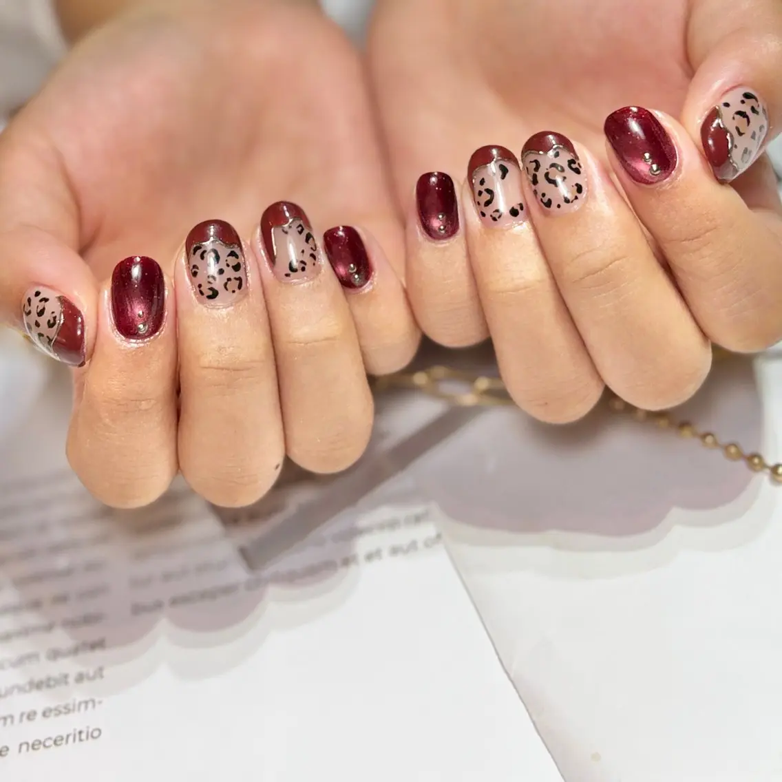 ネイル アニマル柄 ボルドー ハンドネイル Nailst いずみのネイルデザイン