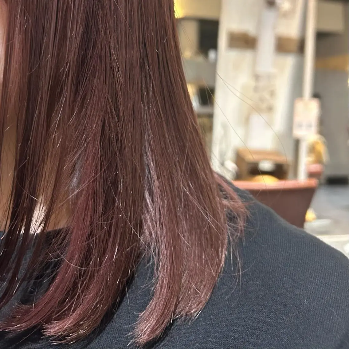 ミディアム 佐伯 真奈のヘアスタイル