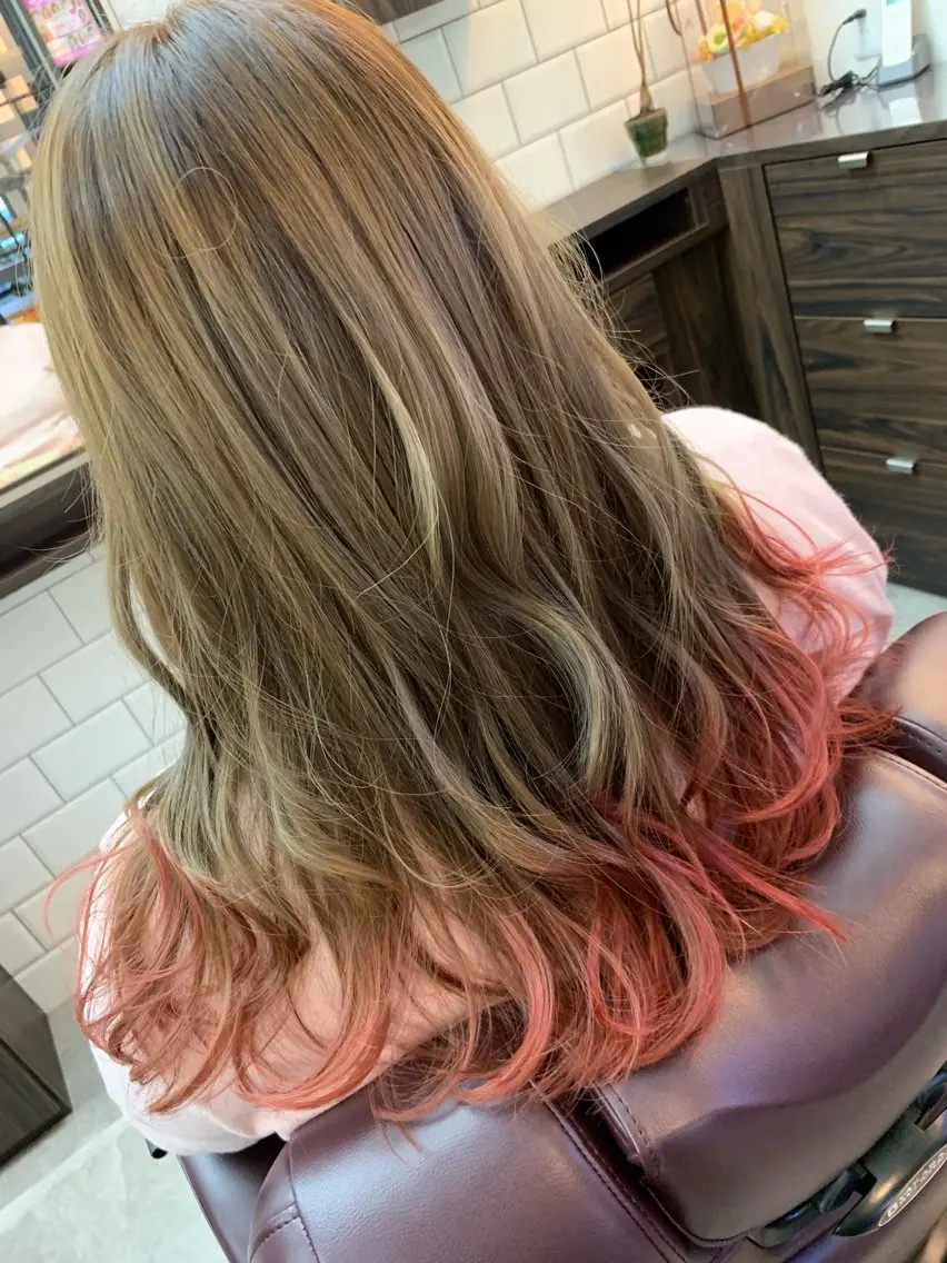 カラー ピンクカラー 岡田 七海のヘアスタイル