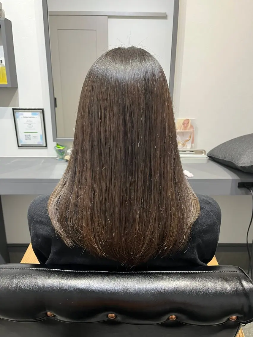ロング カット ヘアカラー 縮毛矯正 トリートメント 西村 花織のヘアスタイル