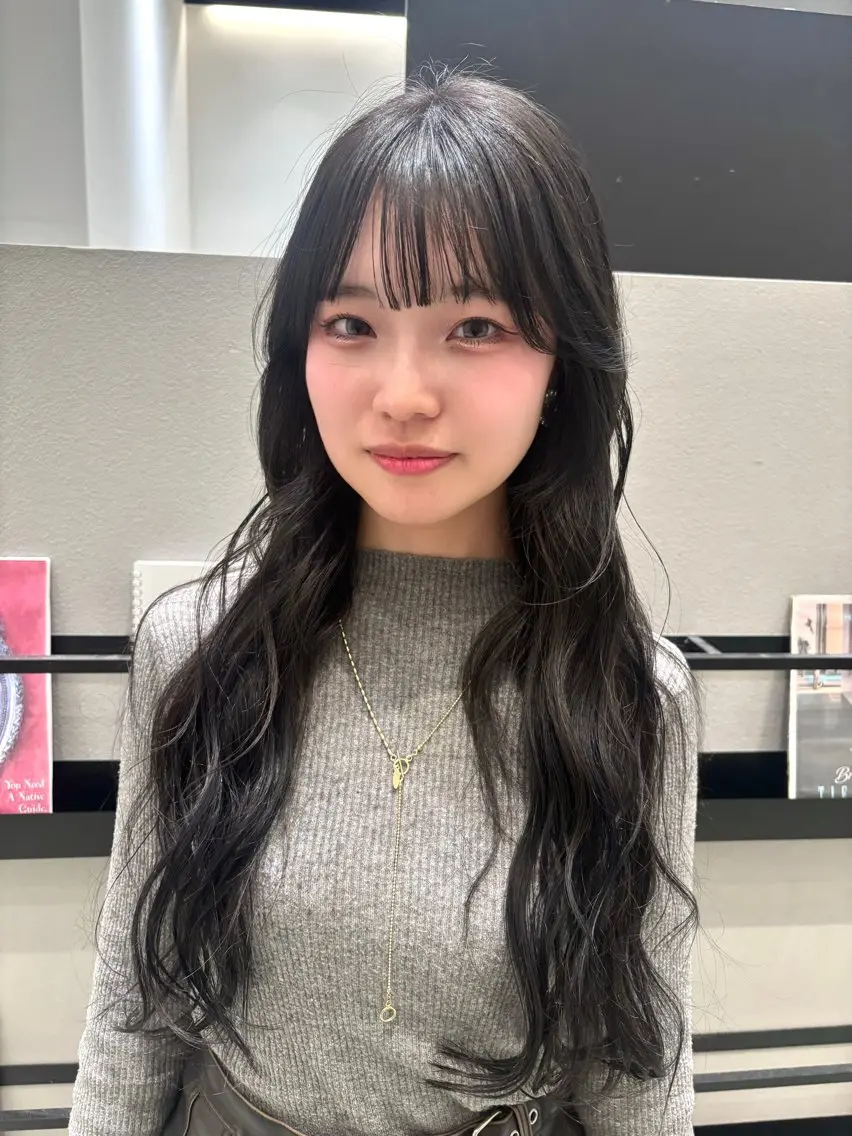 ロング カラー 透明感カラー グレージュ カット ヘアカラー トリートメント 透明感カラー/ レイヤーkotonoのヘアスタイル