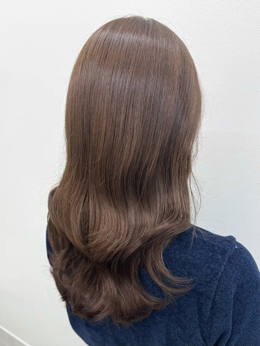 カラー 内田 愛莉のヘアスタイル